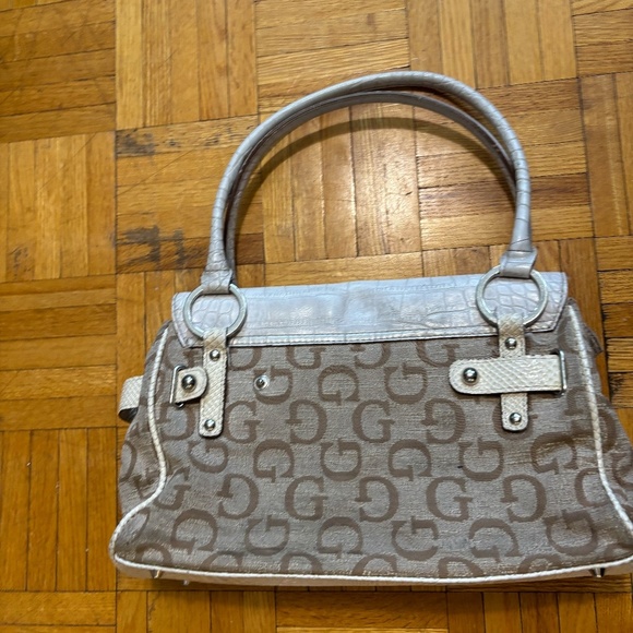 ADORABLE guess y2k 90s purse - Picture 5 of 7
